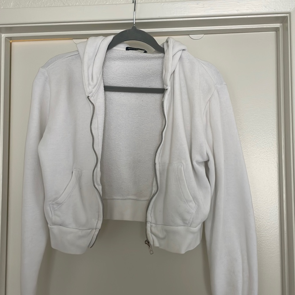 white cropped brandy melville sweatshirt